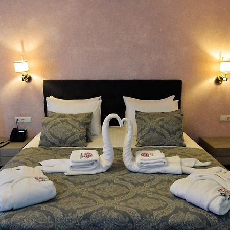 Hotel Magnolia In The City Centre คูทายสิ ภายนอก รูปภาพ