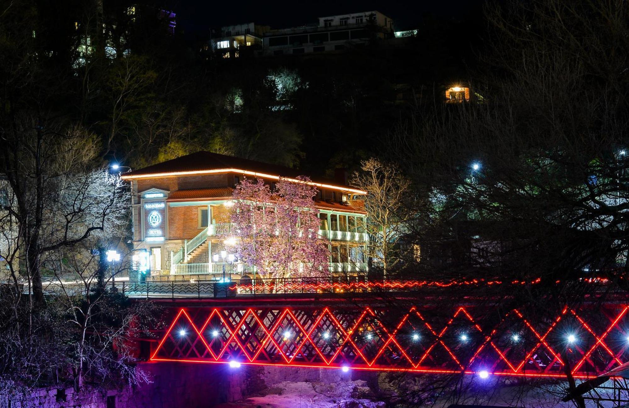 Hotel Magnolia In The City Centre คูทายสิ ภายนอก รูปภาพ